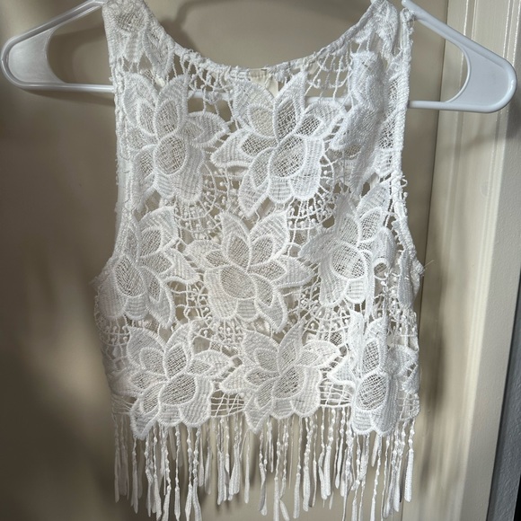NWOT White crop top - Picture 2 of 8